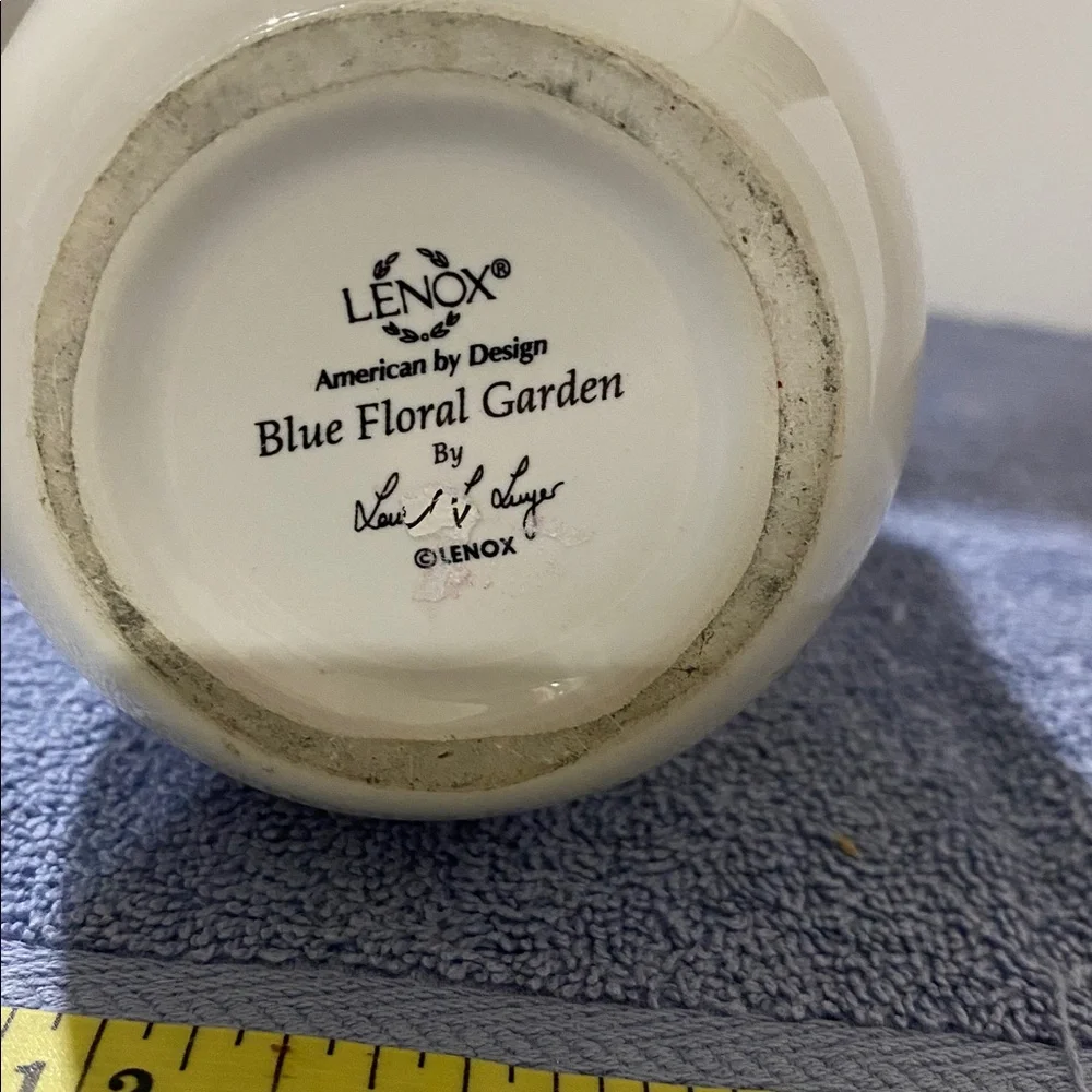 Lenox Floral Ceramic Soap/Lotion Dispenser - Picture 6 of 6